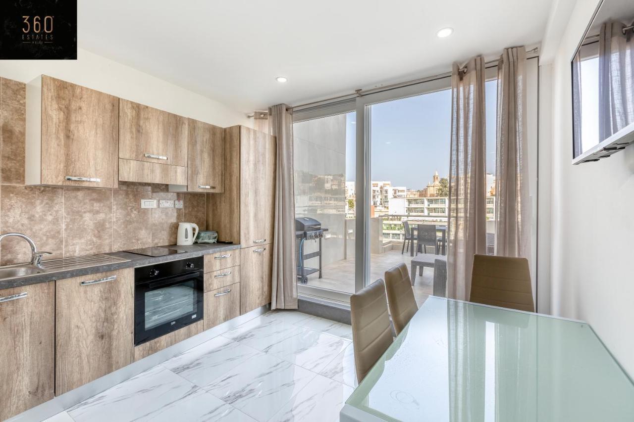Apartment Beautiful, Spacious With Bbq & Private Terrace By 360 Estates Saint Julian's